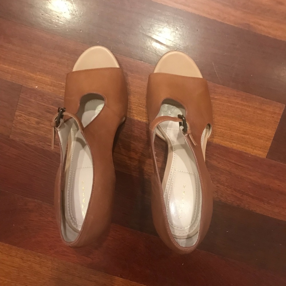 Tahari Open Toe Sandal